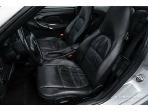 Image 7/28 of Porsche 911 Carrera (2000)