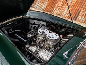 Image 30/39 of AC Cobra 289 (1964)