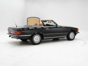 Image 2/15 of Mercedes-Benz 380 SL (1985)