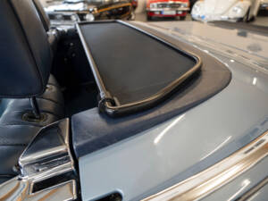 Immagine 27/33 di Mercedes-Benz 500 SL (1985)