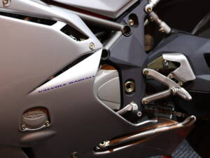 Image 11/36 of MV Agusta DUMMY (2004)