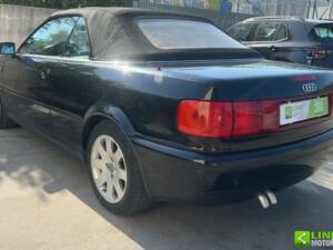 Image 2/10 de Audi Cabriolet 1.9 TDI (1998)