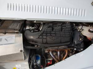 Image 32/39 of Morgan Roadster V6 (2013)