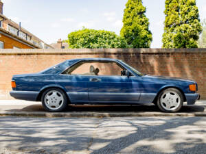 Image 30/50 of Mercedes-Benz 500 SEC (1989)