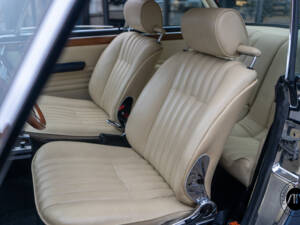 Image 12/20 of BMW 2800 CS (1971)