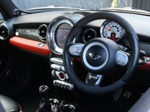 Imagen 35/56 de Mini John Cooper Works (2010)