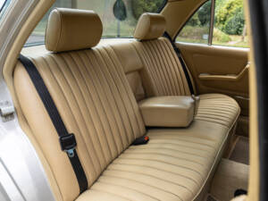 Immagine 24/25 di Mercedes-Benz 280 E (1981)