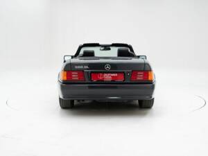Image 7/15 of Mercedes-Benz 500 SL (1989)