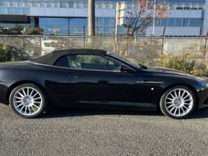 Immagine 8/43 di Aston Martin DB 9 Volante (2006)