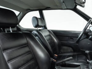 Immagine 18/32 di BMW 635 CSi (1985)