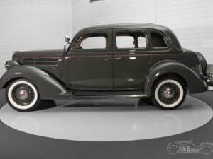 Image 6/19 of Ford V8 (1936)