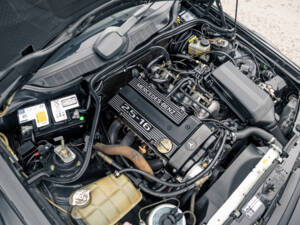 Imagen 47/51 de Mercedes-Benz 190 E 2.5-16 Evolution II (1991)