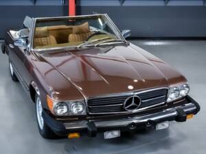 Image 4/7 of Mercedes-Benz 450 SL (1977)