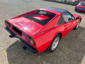 Image 5/7 de Ferrari 208 GTS Turbo (1984)