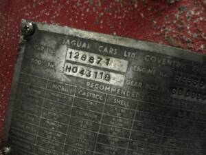 Bild 23/32 von Jaguar 240 (1968)