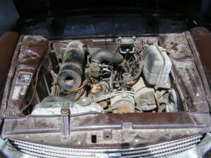 Image 11/20 of Peugeot 404 Break (1970)