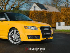 Image 17/49 de Audi RS4 (2006)