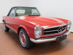 Image 3/23 de Mercedes-Benz 280 SL (1969)