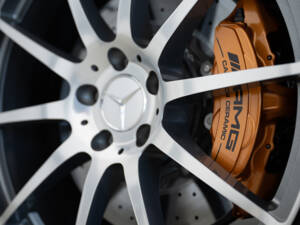 Image 29/33 of Mercedes-Benz SLS AMG (2010)