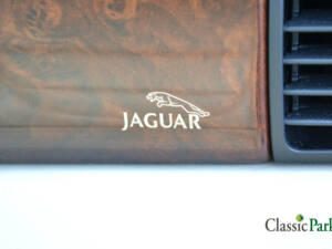 Image 45/50 of Jaguar XJ 8 3.5 (2003)