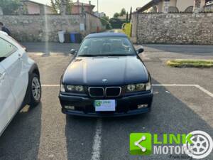 Imagen 3/10 de BMW 320i (1999)