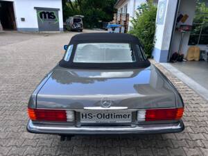 Image 24/37 of Mercedes-Benz 560 SL (1986)