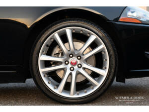 Image 34/37 of Jaguar XK 4.2 (2006)