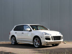 Bild 12/49 von Porsche Cayenne GTS (2009)