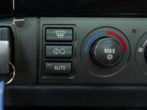 Image 42/50 of BMW 750iL (2001)