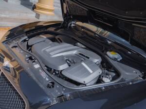 Imagen 60/68 de Bentley Flying Spur V8 S (2017)