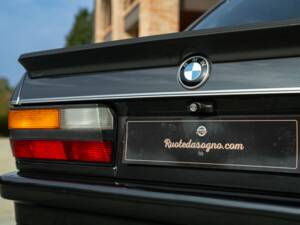 Immagine 37/50 di BMW M 535i (1985)