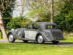 Image 2/44 of Alvis 4.3 Liter Saloon (1938)