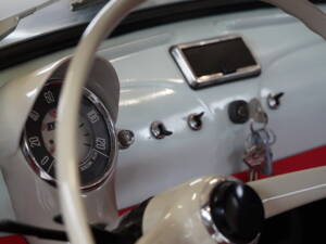 Immagine 37/46 di FIAT 500 F (1966)