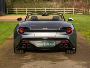 Immagine 36/50 di Aston Martin Vanquish Zagato Volante (2017)