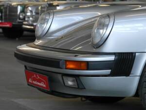 Image 1/27 of Porsche 911 Carrera 3.2 (1990)