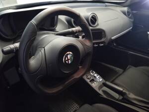 Image 10/13 of Alfa Romeo 4C (2014)