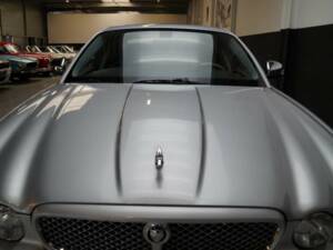 Bild 33/50 von Jaguar XJ 8 4.2 (2008)