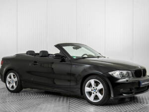 Image 5/50 of BMW 125i (2009)