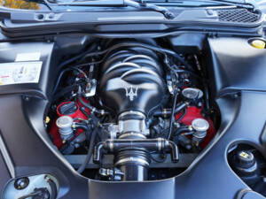Bild 4/50 von Maserati GranTurismo S (2010)