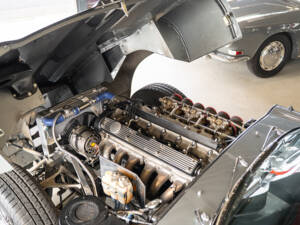 Bild 54/63 von Jaguar E-Type (1970)