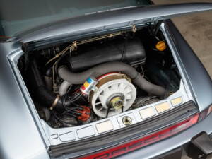 Image 32/41 of Porsche 911 SC 3.0 (1982)