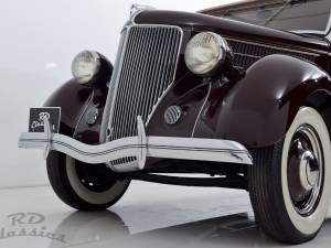 Image 5/22 of Ford V8 Club Convertible (1936)