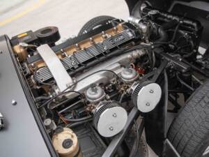 Immagine 81/88 di Jaguar E-Type (2+2) (1968)
