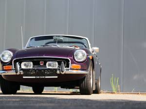 Image 12/34 de MG MGB (1972)