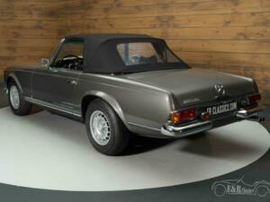 Image 10/18 of Mercedes-Benz 280 SL (1968)