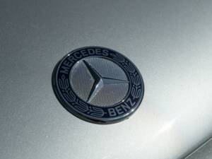 Image 32/50 of Mercedes-Benz SL 55 AMG (2002)