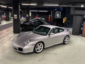 Bild 2/27 von Porsche 911 Carrera 4S (2003)