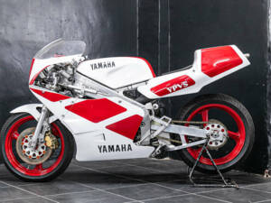 Image 2/28 of Yamaha DUMMY (1988)