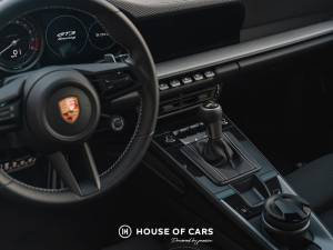Immagine 28/43 di Porsche 911 GT3 Touring (2023)