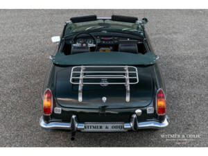 Image 7/28 of MG MGB (1970)